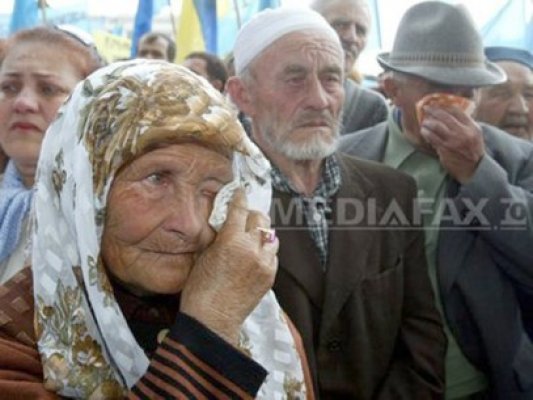 Tătarii din Crimeea comemorează 70 de ani de când au fost deportaţi de Stalin